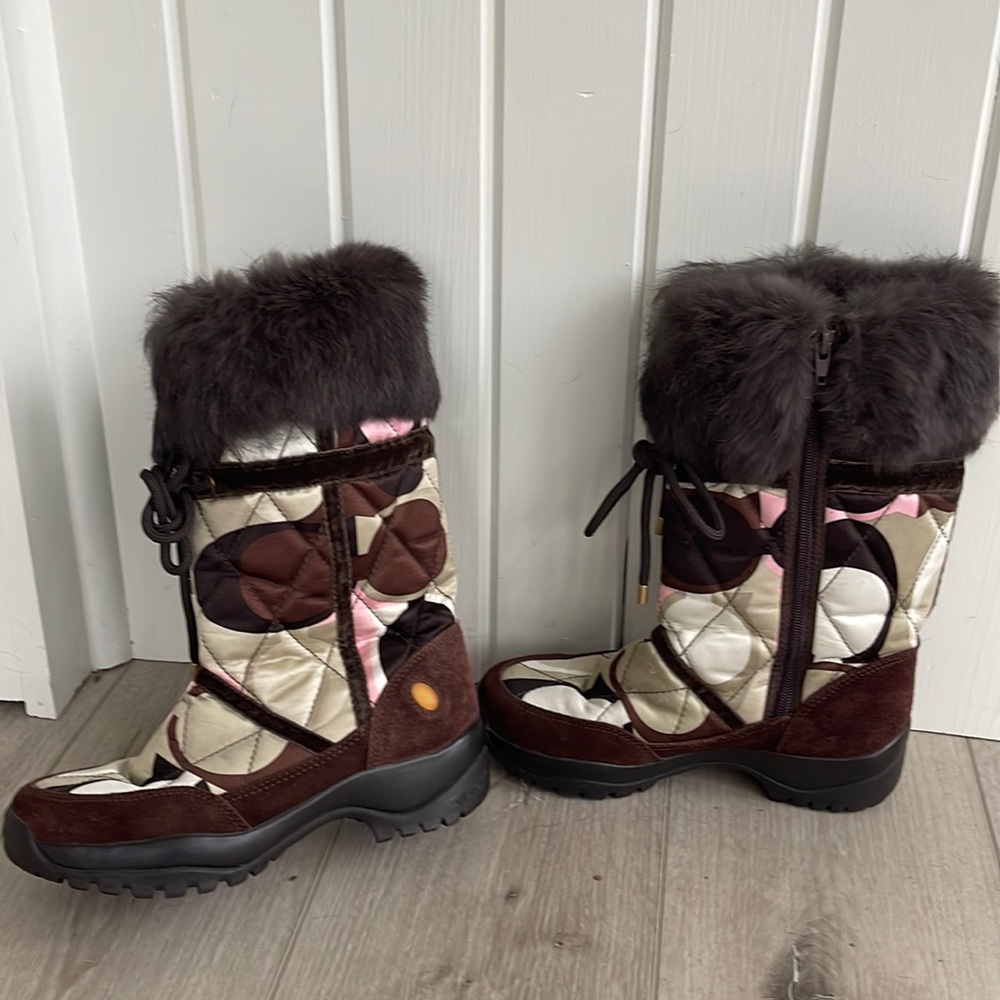 Coach boots size 6